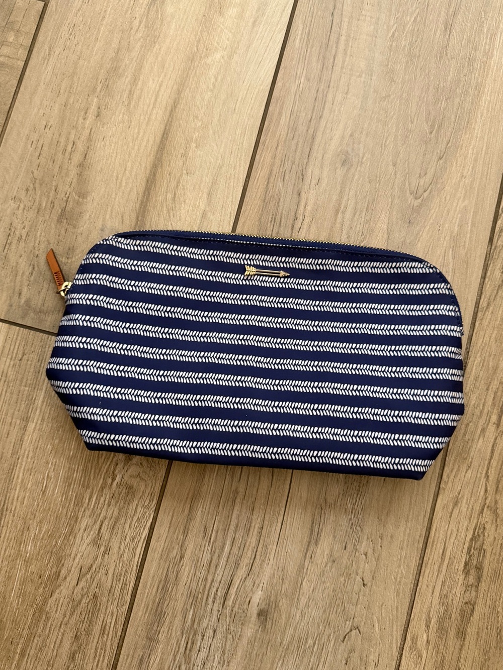 Stella & Dot Daytripper Expandable Tote + Complementing Hideaway Pouch - Picture 8 of 10